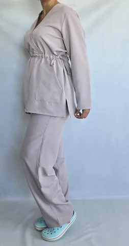 Tenue NOOR Hijabi — vue 3